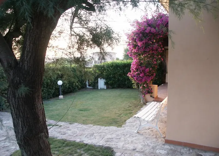 Acquamarina Con Giardino E Patio Vicino Di Le Saline Calasetta