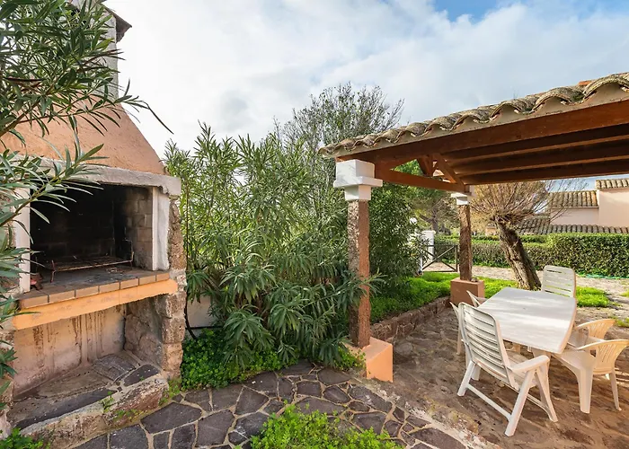 Acquamarina, Indipendente Con Giardino Privato In Zona Residenziale A Pochi Passi Dalla Le Saline *
